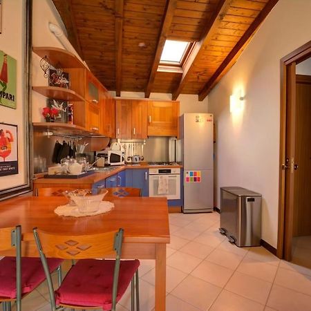 Appartamento Casa Vacanza Angolo Della Corte Côme Esterno foto