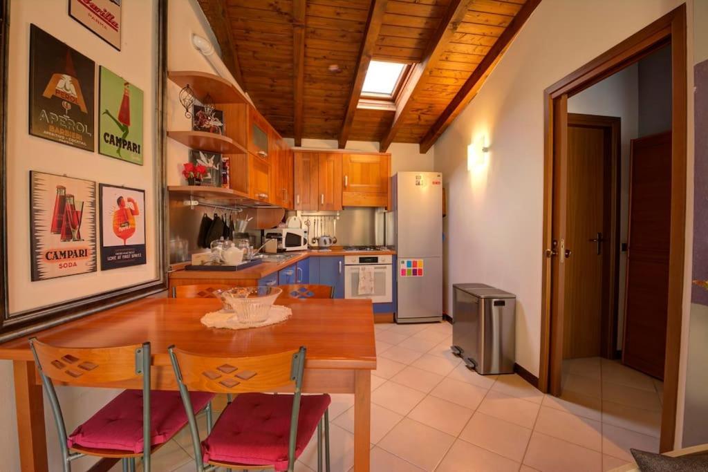 Appartamento Casa Vacanza Angolo Della Corte Côme Esterno foto