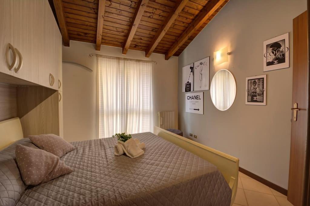 Appartamento Casa Vacanza Angolo Della Corte Côme Esterno foto